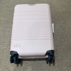 NWT BEIS carry on roller Atlas pink